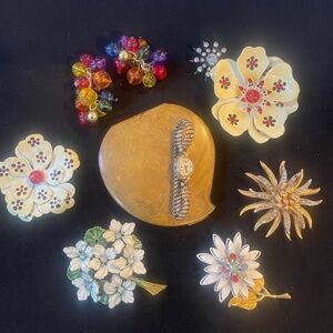 9 Piece Vintage Jewelry Lot